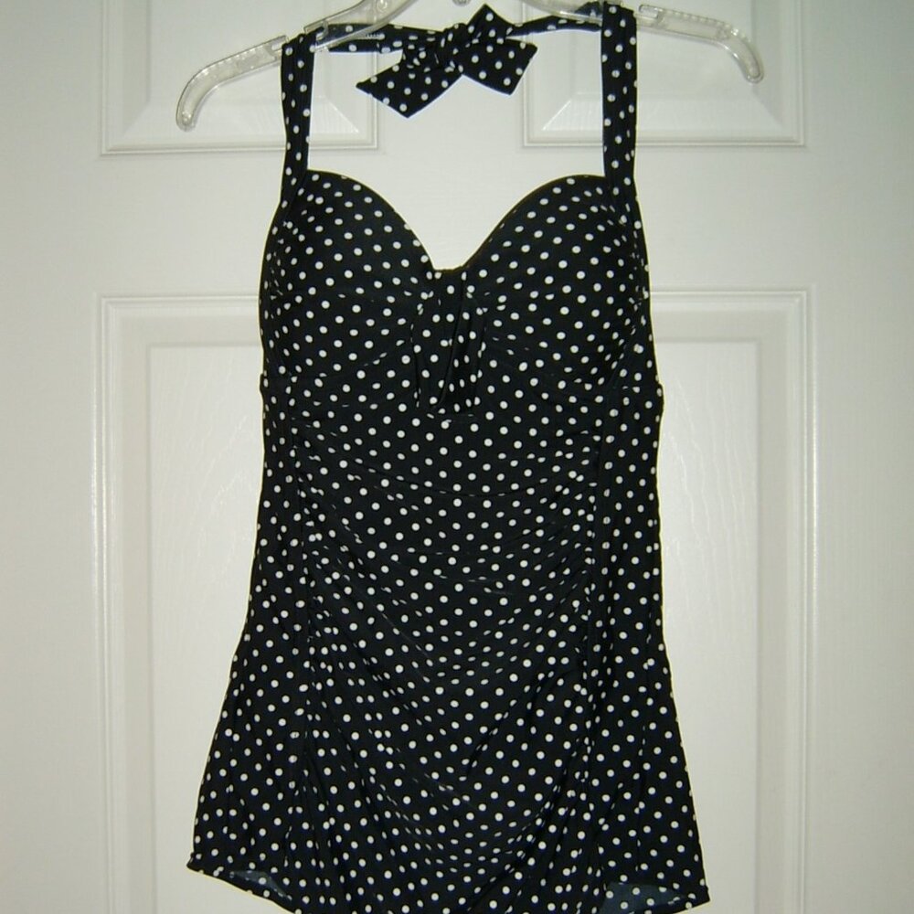Women's Halter Polka Dot 1-Pc. Skirted Swimsuit Dress, Size M